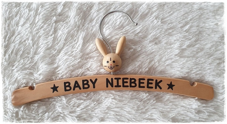 €4,50 inc. hanger