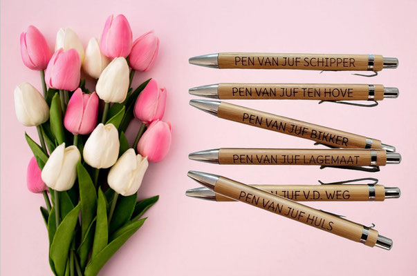 Houten pen met tekst naar keuze (schrijfkleur zwart) €2,95