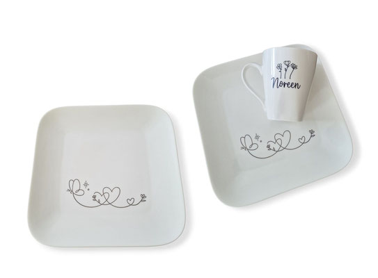 Ontbijtbord €12,95   Koffiemok €8,95  Set samen €20,00