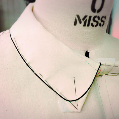 collar toile