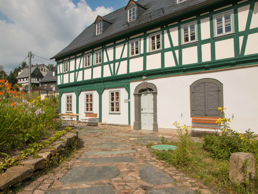 Mit LEADER entstand im Weißbacher Geyerhaus ein lebendiger Mittelpunkt: https://www.historischesweissbach.de/