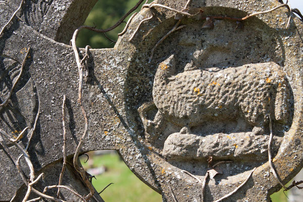 altes Grabkreuz