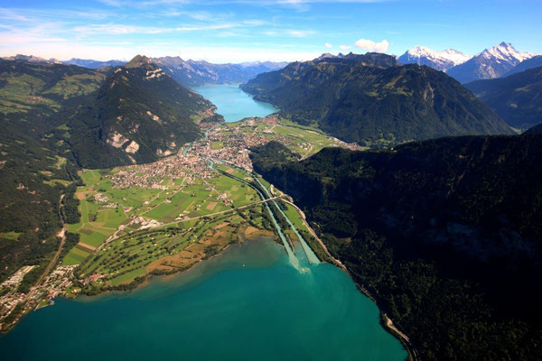 Helikopterflug Thuner- und Brienzersee