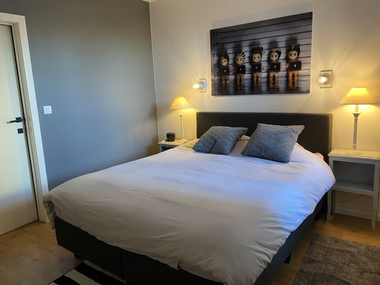 Chambre double avec lit de l'appartement Françoise Gilkens