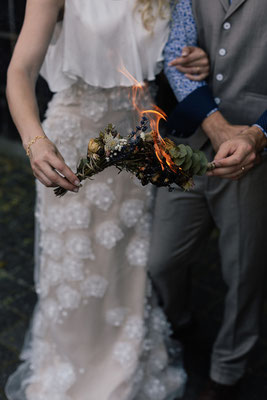 Par Sophie Brioude, Cérémonie laïque, officiante , Mariage Industriel, Mariage nature, Mariage Bohème, Mariage Dordogne, Bordeaux, Lyon, Limousin, Wedding Planner
