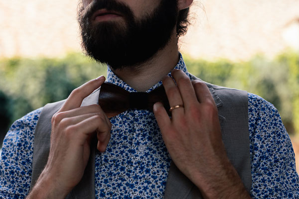 Par Sophie Brioude, Marié, Noeud papillon , Mariage Industriel, Mariage nature, Mariage Bohème, Mariage Dordogne, Bordeaux, Lyon, Limousin, Wedding Planner