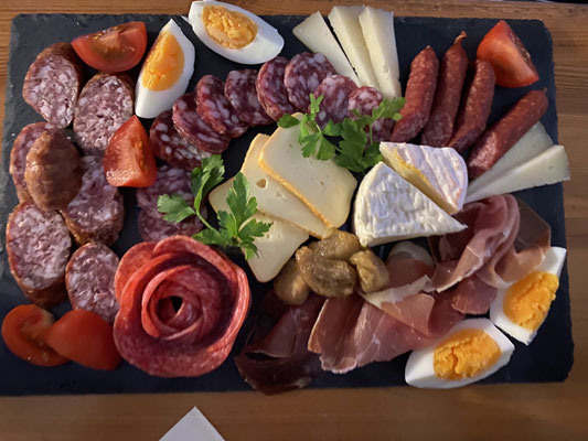 Winzerplatte - auf Wunsch mit wenig Käse