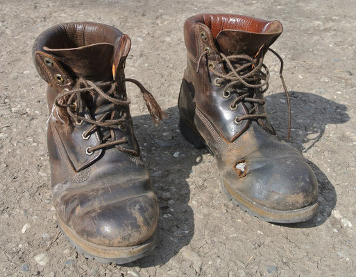 Mit der Zeit sieht man den Timberlands die Beanspruchung mehr an als "echten" Motorradstiefeln