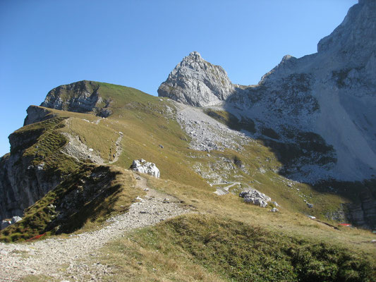 An der Lahnscharte am Ende der Mangartstraße, dem höchsten befahrbaren Punkt der Julischen Alpen