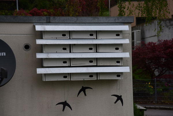 Silhouetten schaukeln im Wind