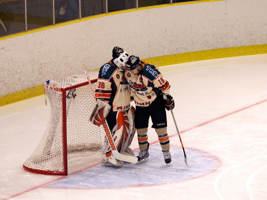 アイスバックスのプレーオフ・ファイナル先発ゴーリーはルーキー小野選手