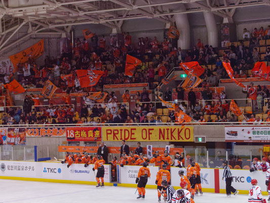 アイスバックス vs チャイナドラゴン: 古橋選手のゴール