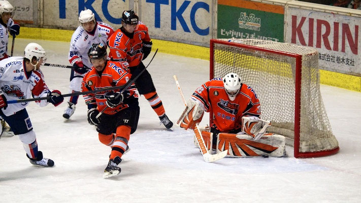 60分で決着つかず、Over Timeへ