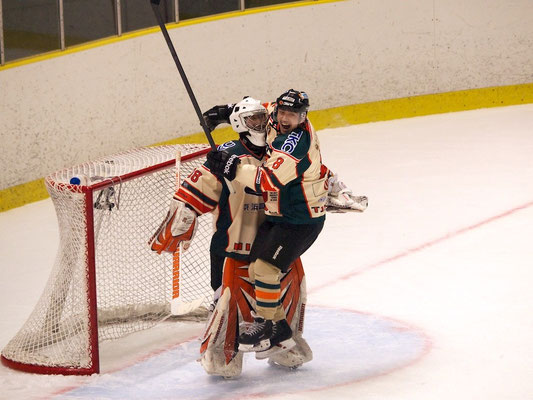 アイスバックスはアウェイのプレーオフファイナル初戦を勝利