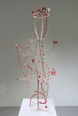 Red Queen 2018,  Acrylic on welded steel and epoxy, 51x22x21" (Private collection)