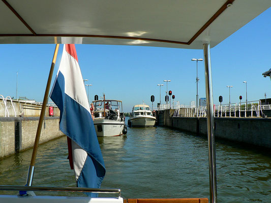 In der Naviduct Sluis