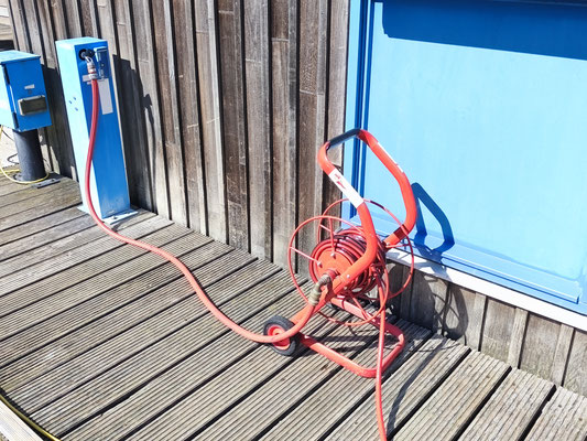 Erst mal ein paar hundert Liter Wasser bunkern
