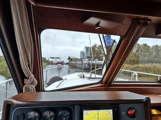 Vor der Brug Osingahuizen (De Skou)