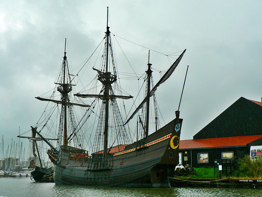 VOC Ship De Halve Maen