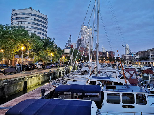 Im JH Rotterdam Marina.