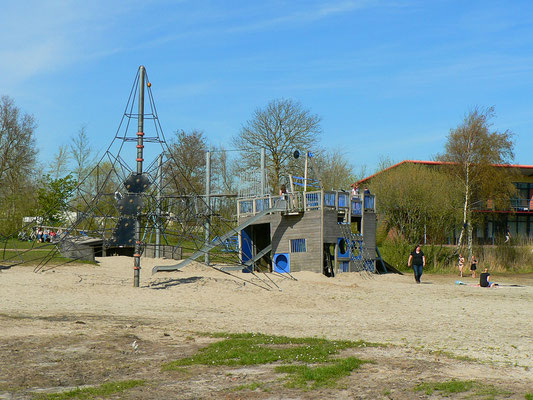 Der Spielplatz.