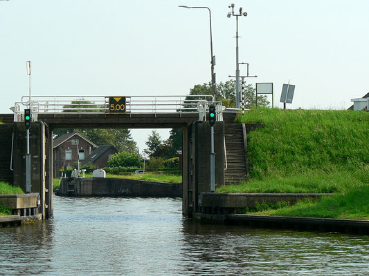 Nochmal durch die Sluis Arkelsche Dam. Warum? Wir haben uns verfahren.