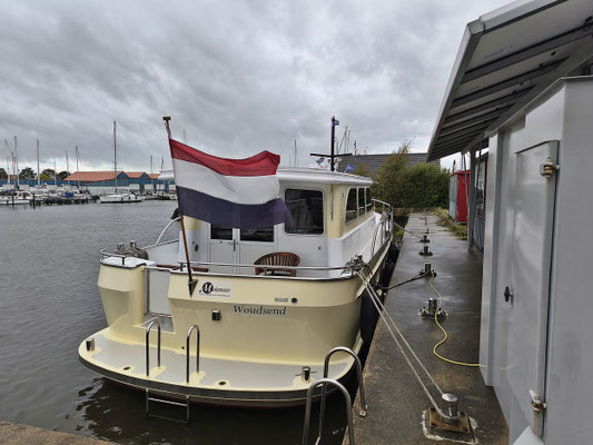 Stürmische Zeiten im Hafen von Yachtcharter Molenaar
