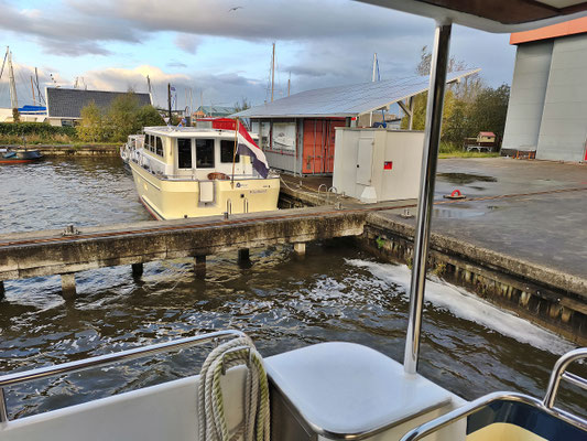 Stürmische Zeiten im Hafen von Yachtcharter Molenaar