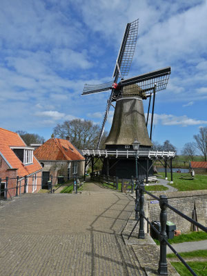 Molen De Kaai, Sloten