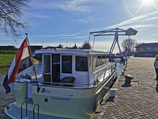 Warten das die Brücke in Franeker öffnet