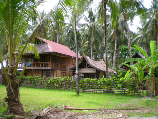 Residencia Miramar seen from the beach