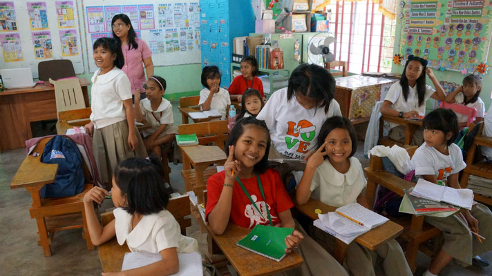 Cavite Bukid Kabataan-Einrichtung mit Schule körperlich misshandelter und missbrauchter Mädchen, die dort wohnen und zur Schule gehen – auch von unserer Stiftung unterstützt