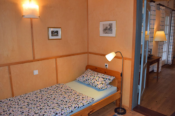 Eckzimmer mit Einzelbett (90 x 200 cm )