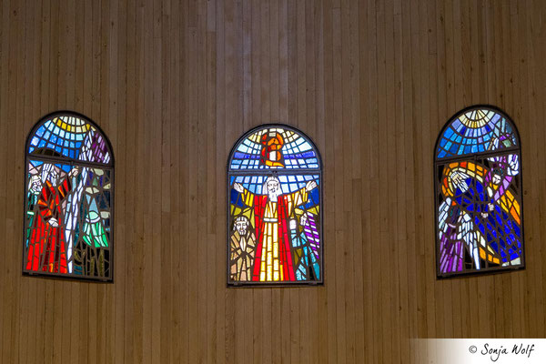 Glasfenster in der Mose-Memorialkirche