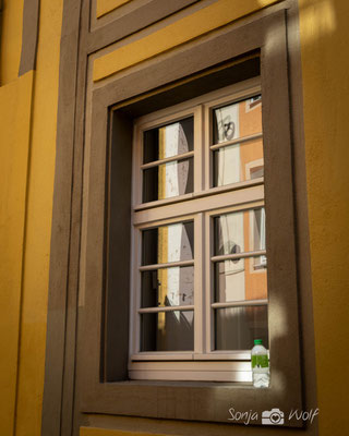 Brezel im Fenster