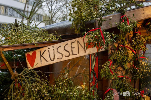 Küssen unterm Mistelzweig