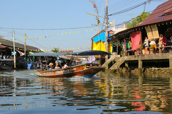 Tagestour zum Schwimmenden Markt von Damnoen Saduak + Maeklong Zugmarkt