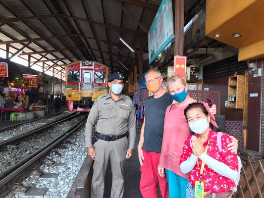 Maeklong Train Market Ausflug mit Privatguide
