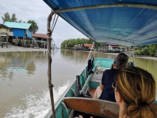 Ausflug zum Mae Klong Zugmarkt