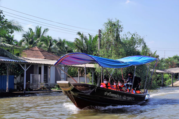 Ausflug zum Damnoen Saduak Floating Market + Maeklong Train Market