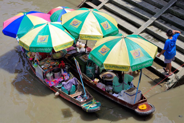 Ausflug zum Damnoen Saduak Floating Market + Maeklong Train Market