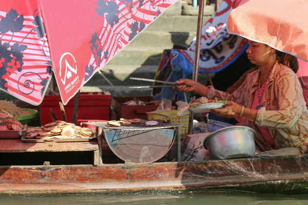 Ausflug zum Damnoen Saduak Floating Market + Maeklong Train Market
