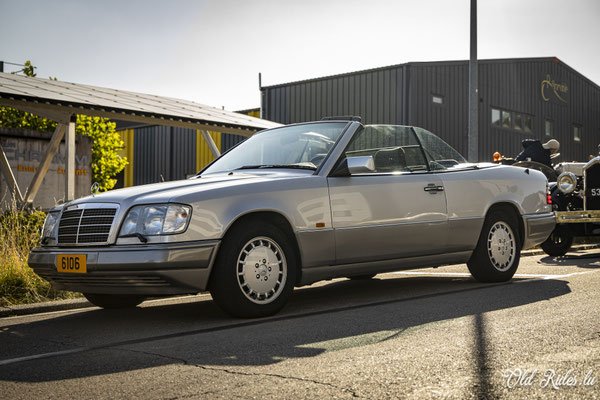 LOF Oldtimer Breakfast by Retromobile