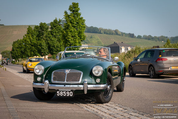 LOF Oldtimer Breakfast Garage Weber