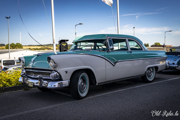 LOF Oldtimer Breakfast by Retromobile