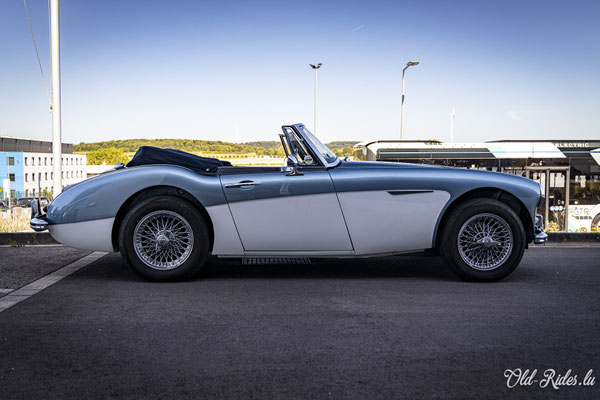 LOF Oldtimer Breakfast by Retromobile