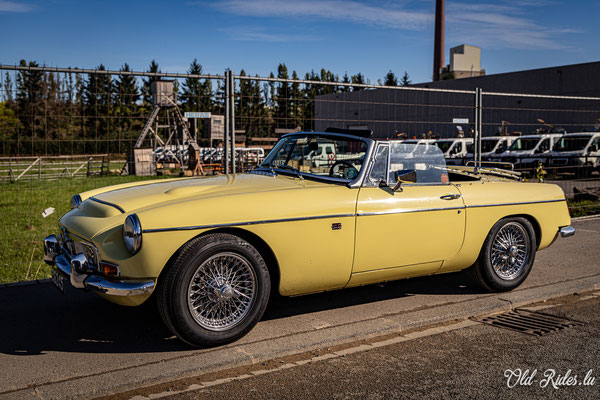 Lof Oldtimer Breakfast by Marc Pesch