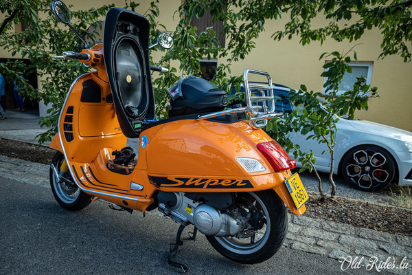 Pijamatour Vespa Club Roude Léiw