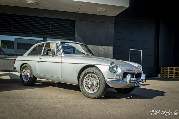 LOF Oldtimer Breakfast by Retromobile