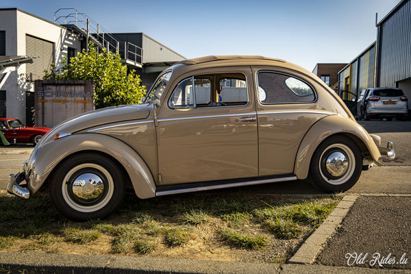LOF Oldtimer Breakfast by Retromobile